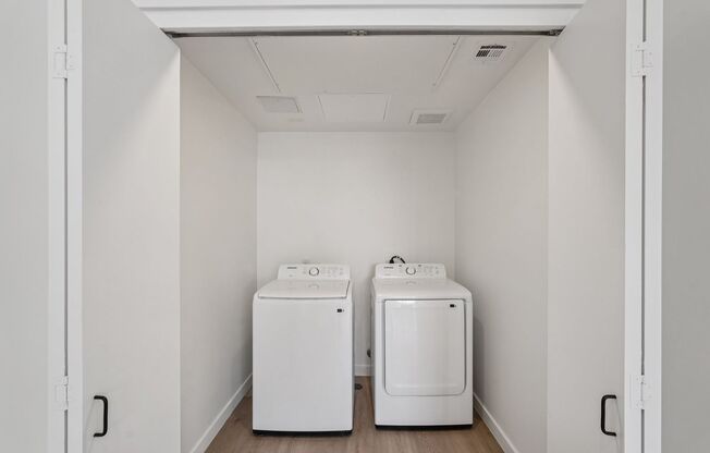 3 beds, 2 baths, 1,418 sqft, $3,735, Unit 503