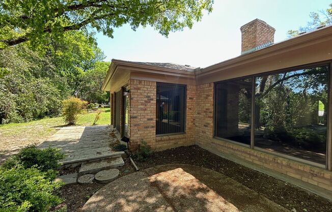Beautiful Windmill Hills Home