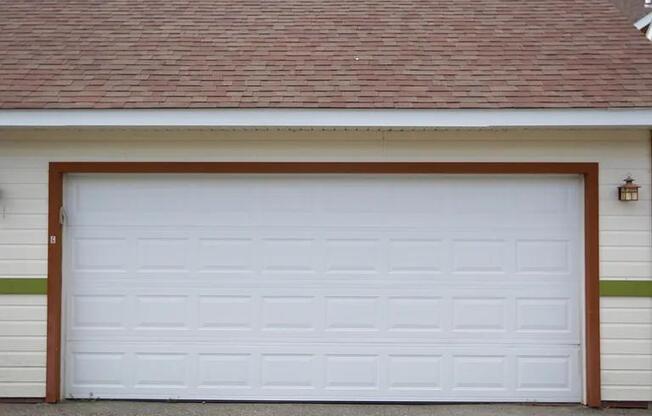 1098 LONGBOW LN