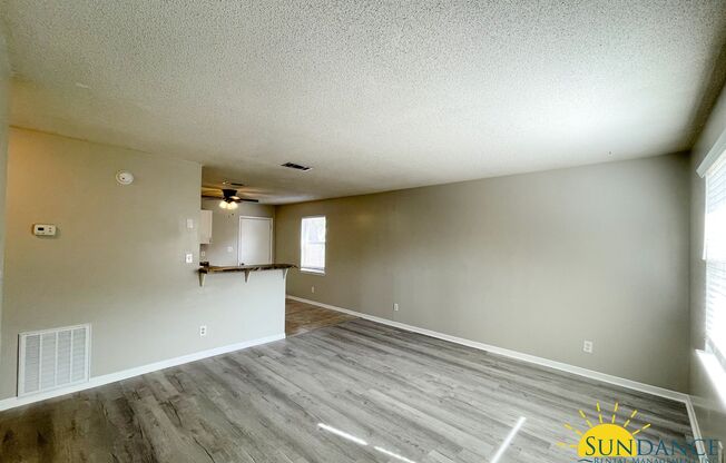 2 beds, 1 bath, $1,200