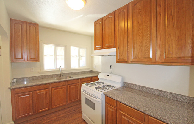 1916 - 1920 Crosby Ave.