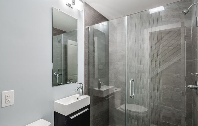 2 beds, 1.5 baths, 774 sqft, $1,595, Unit 3A