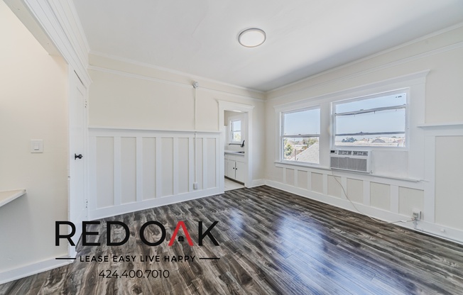 1026 W 22 ST