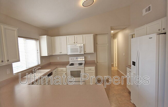2002 E VILLA MARIA DR