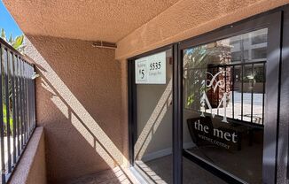 Modern 1BD/1BA Condo at The Met Warner Center! Ready for Move-In!