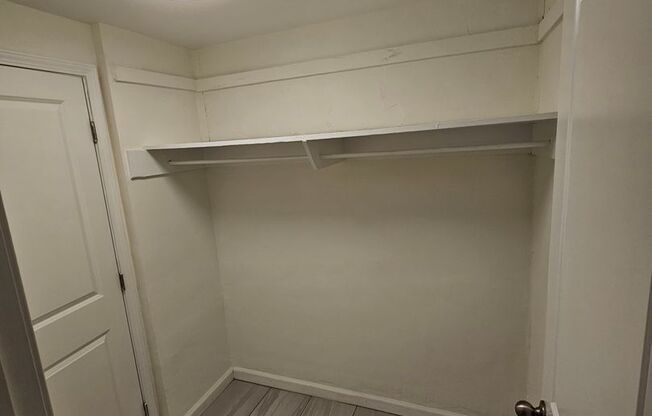 Studio, 1 bath, 550 sqft, $1,245, Unit D-5
