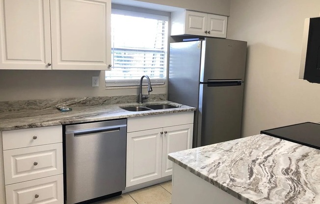 2 beds, 1 bath, 971 sqft, $1,650