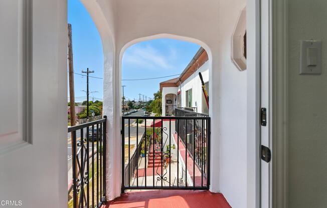 5137 E 6 ST