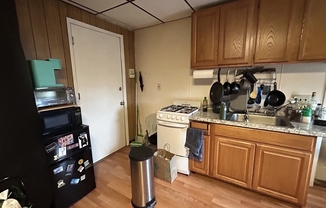 14 MONUMENT ST