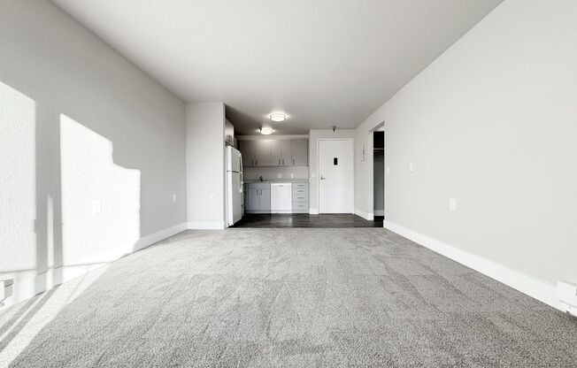 1 bed, 1 bath, 636 sqft, $1,595, Unit 427