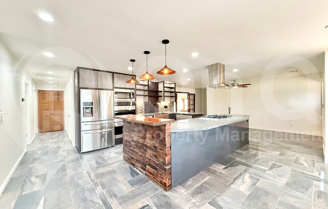 4405 S NEWBERRY RD