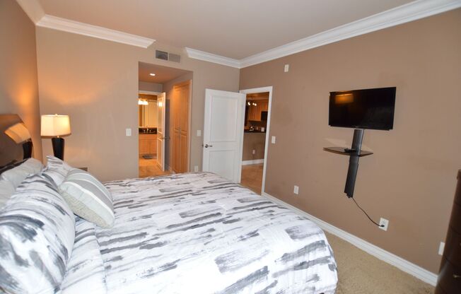 1 bed, 1 bath, $1,795, Unit 235