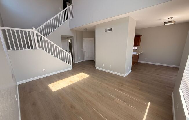 Fantastic 3Bdm 2.5Ba Avondale Home with ⭐New Floors and New Paint⭐