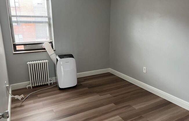 3 beds, 1 bath, 1,000 sqft, $2,199, Unit 6224 Fifth Ave. #210H