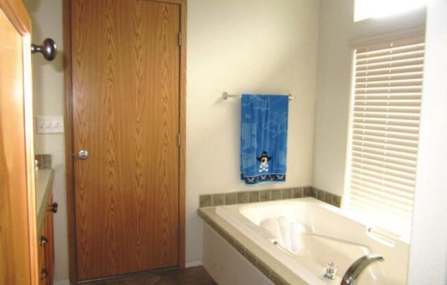 3 Bedroom in Monroe