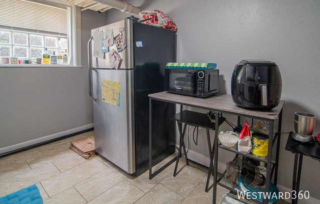 3821 W WRIGHTWOOD