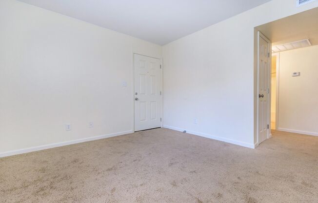 2 beds, 1 bath, 760 sqft, $1,210, Unit 2126