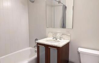 121 E 23 ST