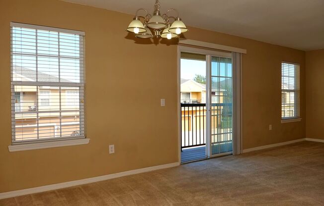 Updated and Spacious 2/2 Townhome with garage in Pemberly Pines Available Now!