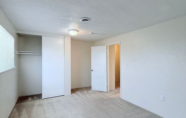 2 beds, 1.5 baths, 942 sqft, $1,325, Unit 4321B02