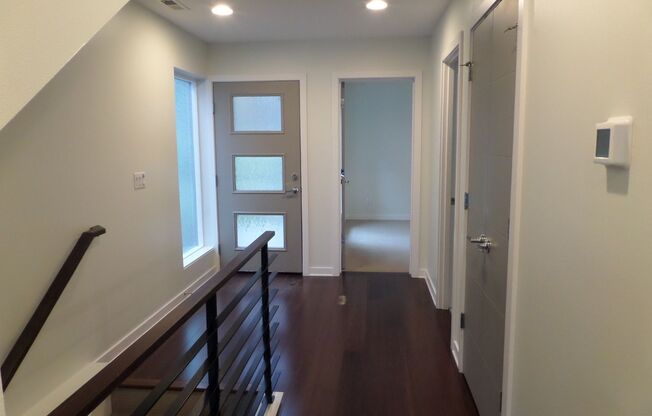 Immaculate and LARGE 4-Bedroom Home in Unbeatable Georgetown Location!!