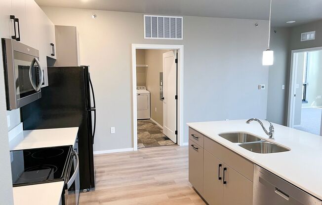 2 beds, 2 baths, 1,092 sqft, $1,750, Unit Bldg 5 Apt 5300