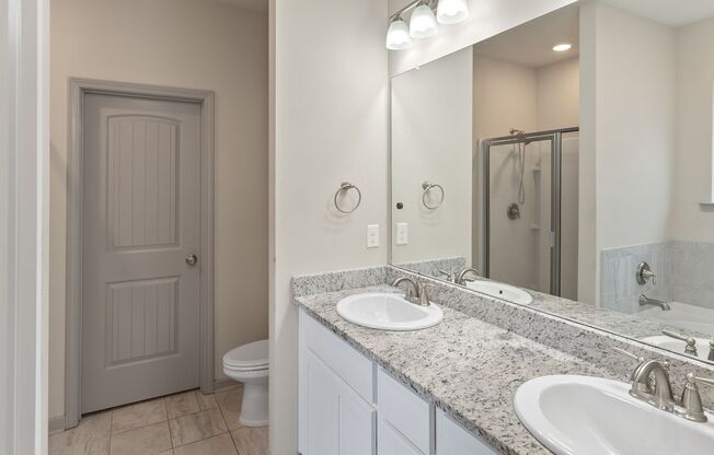 3 Bedroom in Pelican Lakes on Lake! Available Now