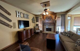 3 beds, 2.5 baths, $2,295