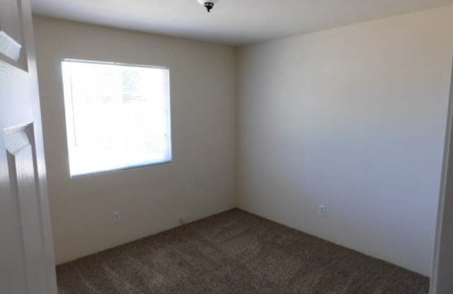 2 beds, 1 bath, $1,347