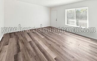** MOVE IN SPECIAL** 4124 Grand View! PRIME LOCATION, all vacancies currently offering 2 week free move in special