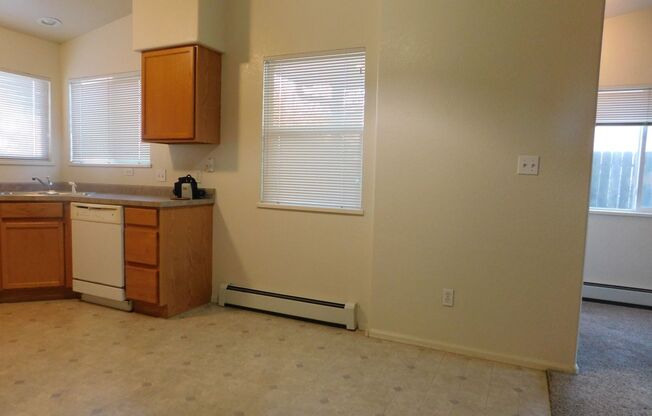 3 beds, 2 baths, $1,800