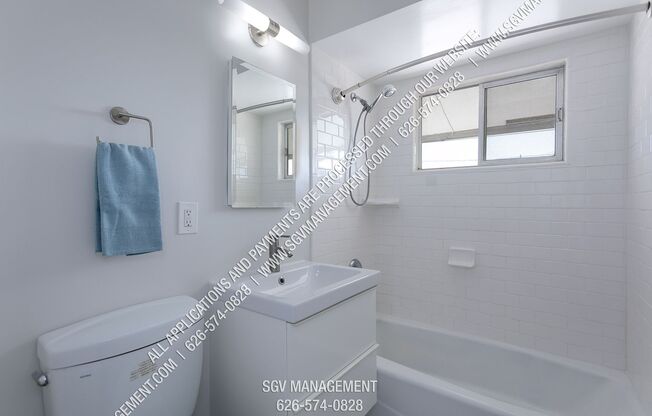 1 bed, 1 bath, 592 sqft, $1,750, Unit 368 1/2