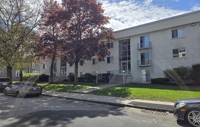 26 INMAN ST