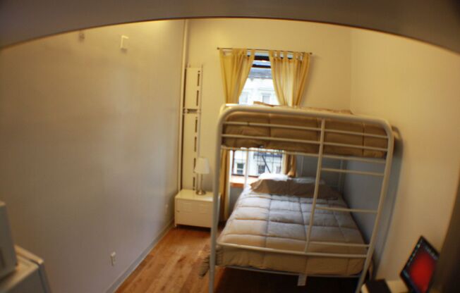 1 bed, 1 bath, 90 sqft, $1,195, Unit 14 - 3D
