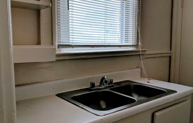 1 bed, 1 bath, $1,195, Unit Apt. 07