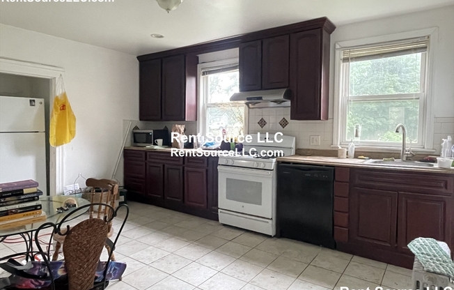 2 beds, 1 bath, 983 sqft, $2,500, Unit 1