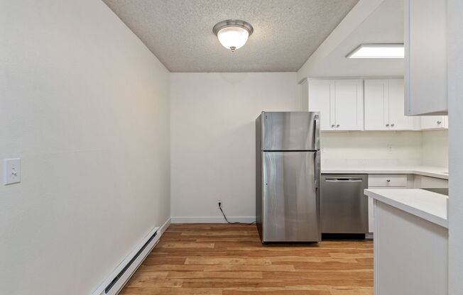 2 beds, 1 bath, 765 sqft, $2,295, Unit 102