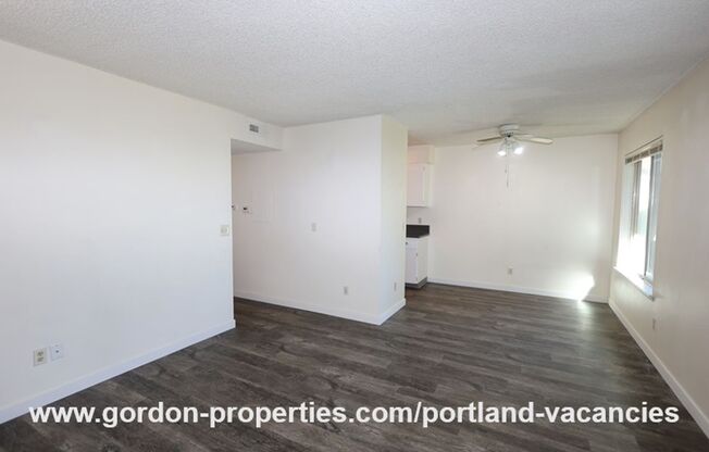 2 beds, 1 bath, $1,395