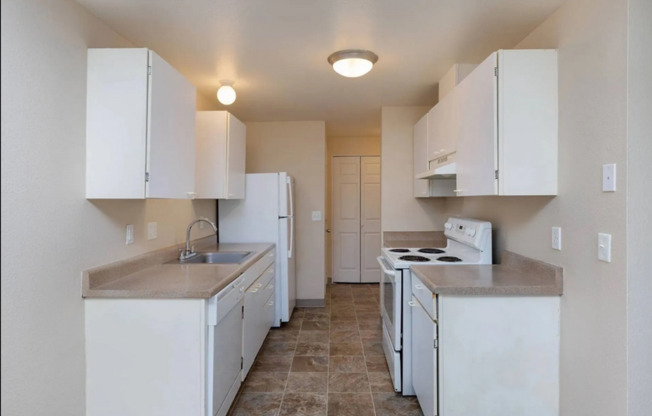 Willow Creek Apartments