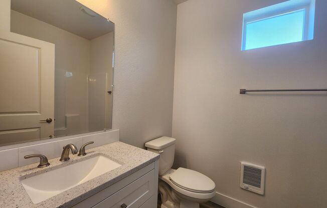 1 bed, 1 bath, $1,350, Unit 1075-102