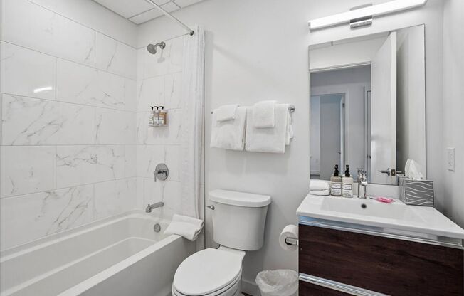 2 beds, 2 baths, 701 sqft, $3,099, Unit 401