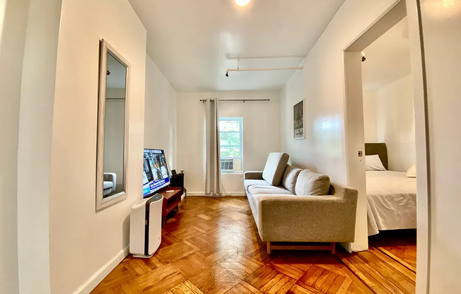 312 DECATUR ST