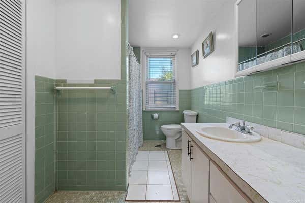 3 beds, 1 bath, $2,900