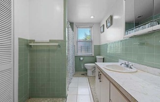 3 beds, 1 bath, $2,900