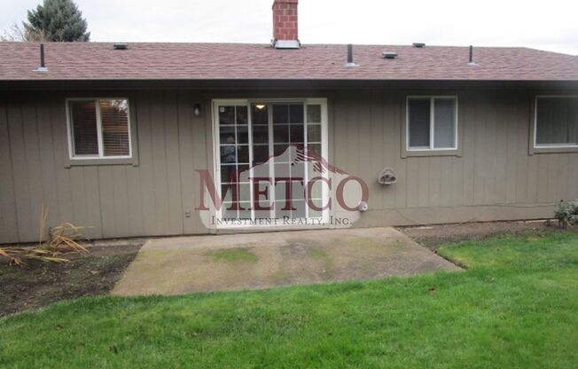 2 beds, 1 bath, 924 sqft, $1,495, Unit 740