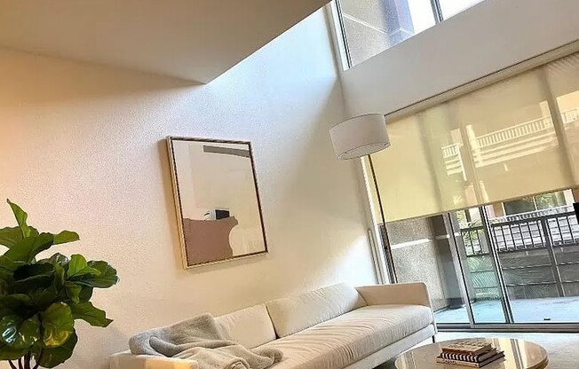 2 beds, 2 baths, 1,240 sqft, $3,750, Unit 450