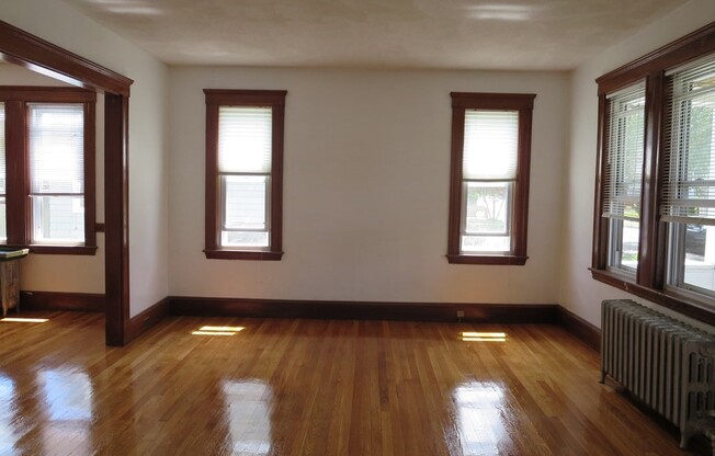 24 COLONIAL AVE