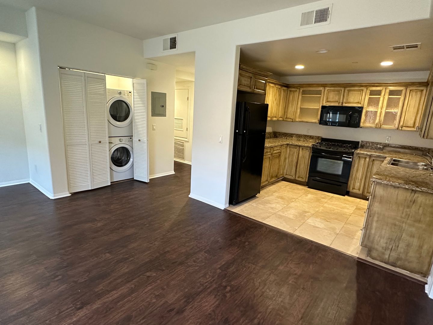 Berendo Terrace Apartment Homes