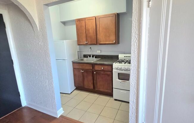 Studio, 1 bath, 280 sqft, $1,250, Unit 802
