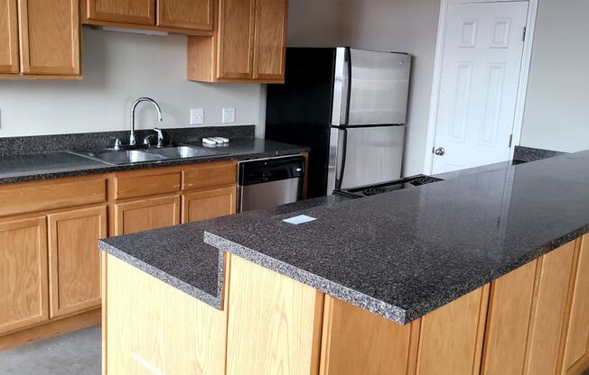 2 beds, 2 baths, 1,000 sqft, $1,295, Unit 701